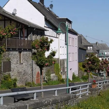 Haus-stumm *