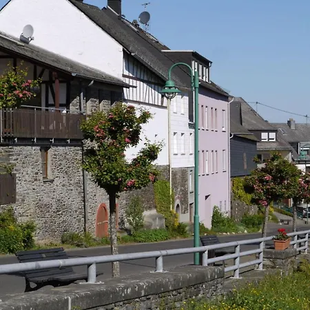 Haus-stumm *